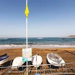 Home2Book Charming Sea Side Las Canteras, Pool